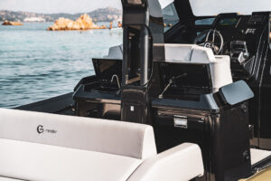Ospiti a bordo del gommone Sea Luxury durante escursione a Positano